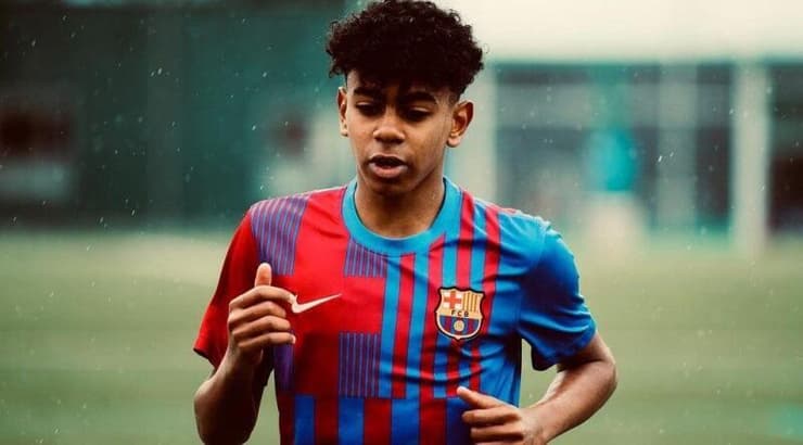 לאמין ימאל (אינסטגרם) לאמין ימאל