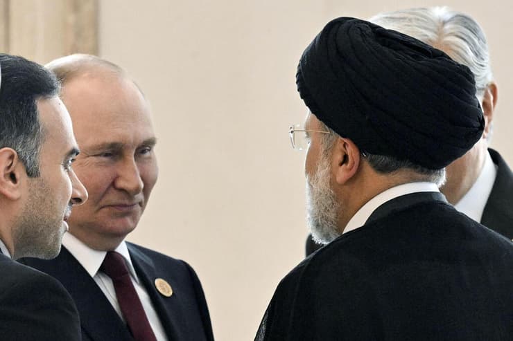 ולדימיר פוטין ו נשיא איראן איברהים ראיסי פגישה ב טורקמניסטן בחודש שעבר