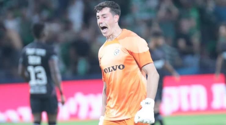 ג'וש כהן חוגג