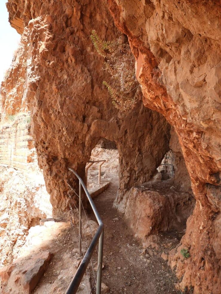 השביל במערות מצודת הארבל