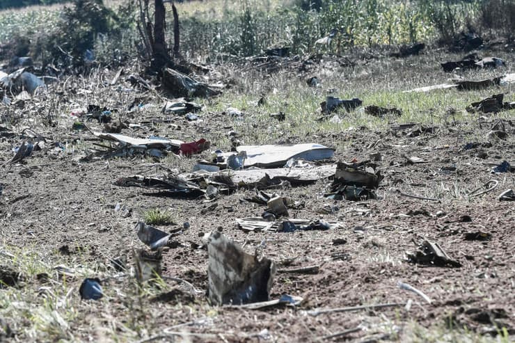 יוון התרסקות מטוס תובלה של חברה מ אוקראינה עם חומרי נפץ 8 הרוגים