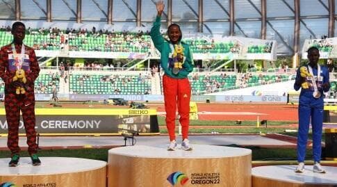 לונה סלפטר על הפודיום (רויטרס) לונה סלפטר על הפודיום