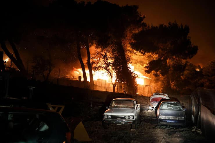 יוון שריפה הר פנטלי אזור אתונה 