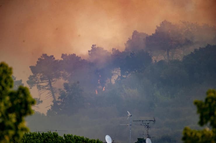 איטליה שריפה שריפת יער אזור טוסקנה