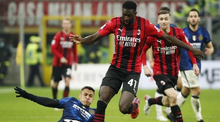 בקאיוקו מול אלכסיס סאנצ'ס (רויטרס) בקאיוקו מול אלכסיס סאנצ'ס