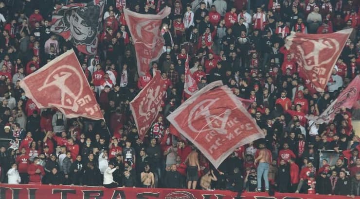 אוהדי הפועל תל אביב (ראובן שוורץ) אוהדי הפועל תל אביב