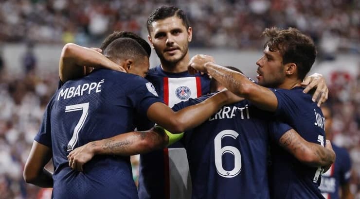 שחקני פ.ס.ז' חוגגים