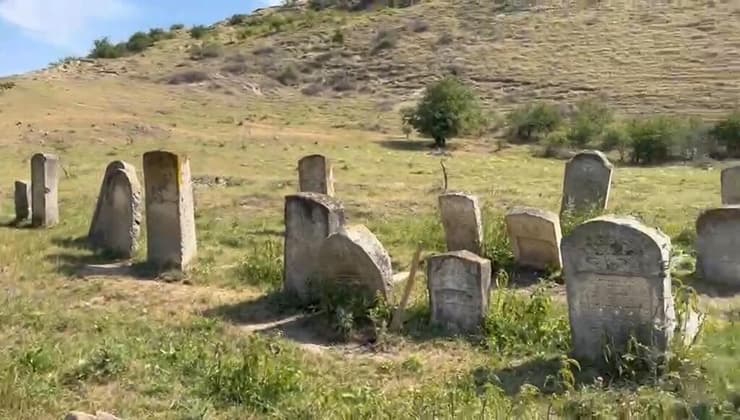 בית הקברות היהודי הנטוש ברומניה