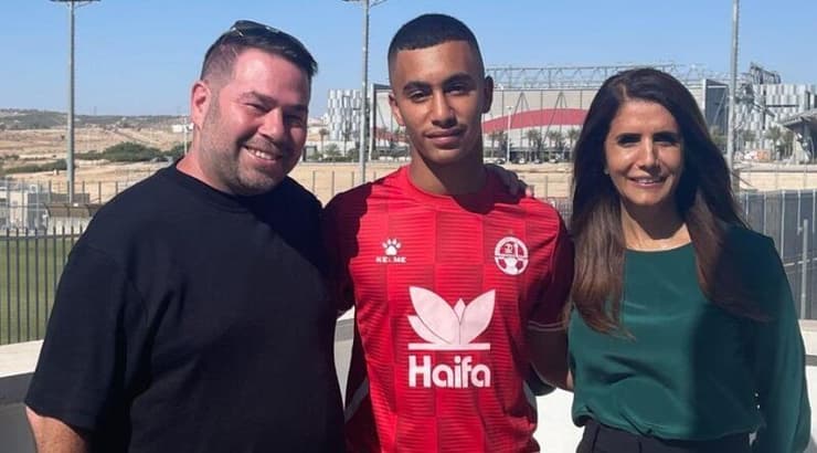 אחמד המאם יחד עם אלונה ברקת ועידן קרן