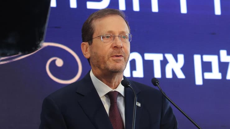 האורחים בכנס חניכת בית החולים לרפואה דחופה על שם סילבן אדמס