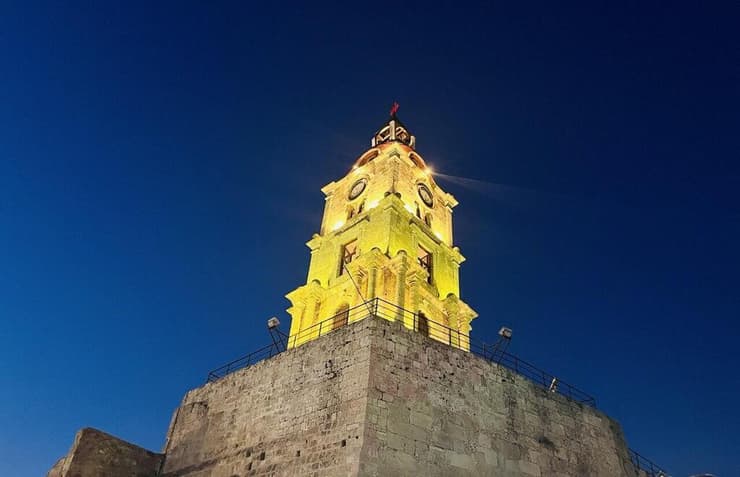 תצפית ובר במגדל הפעמון במרכז העיר העתיקה