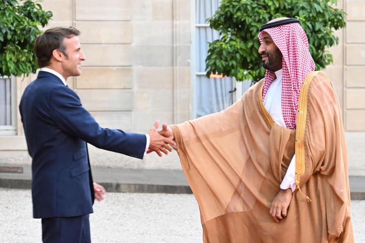 עמנואל מקרון נפגש עם מוחמד בן סלמאן בפריז