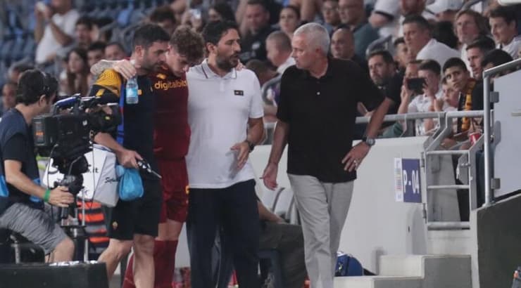 ניקולה זלווסקי אחרי הפציעה