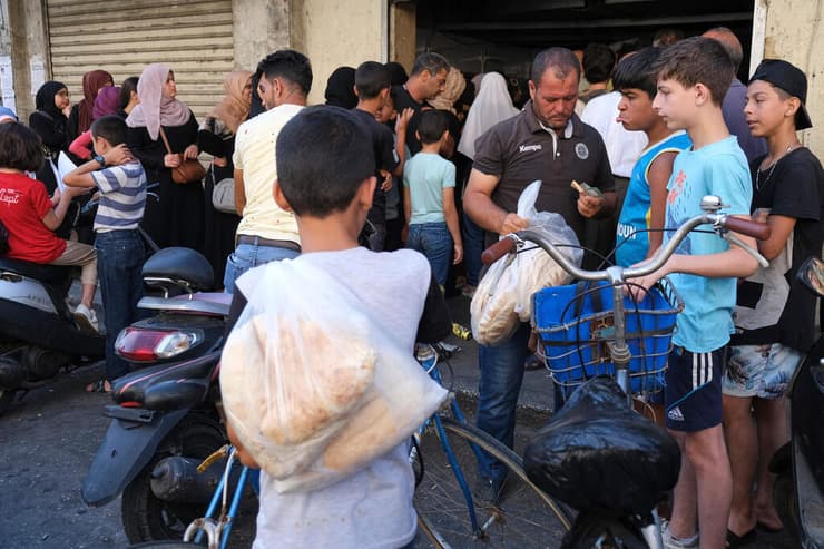 לבנון לחם משבר כלכלי ביירות תורים