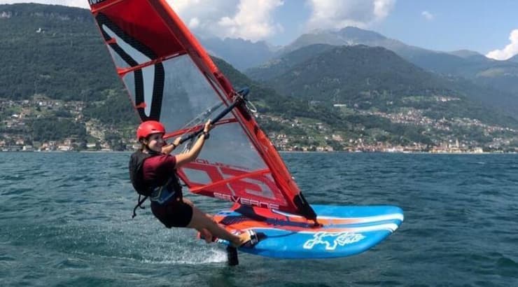 שחר רשף על דגם הפויל החדש.  (מערכת ONE)