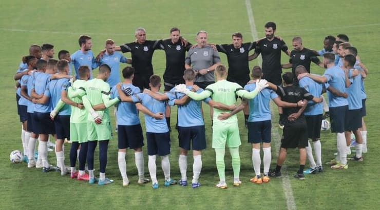 רוצים לשמור על האליפות. שחקני אפולון לימסול (עמרי שטיין) רוצים לשמור על האליפות. שחקני אפולון לימסול