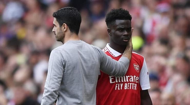 מיקל ארטטה עם בוקאיו סאקה (רויטרס) מיקל ארטטה עם בוקאיו סאקה