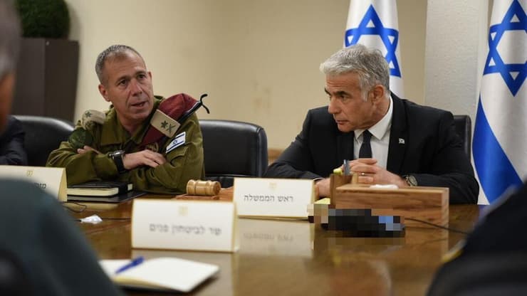 ראש הממשלה יאיר לפיד בהערכת מצב, בקריה בתל-אביב