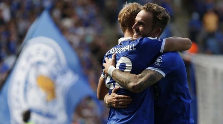 ג'יימס מדיסון חוגג עם קיראן דוסברי-הל (רויטרס) ג'יימס מדיסון חוגג עם קיראן דוסברי-הל