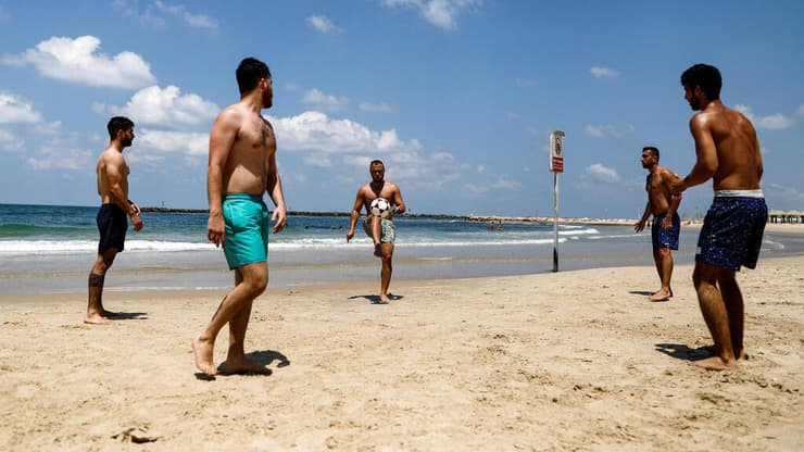 חוף הים בתל אביב