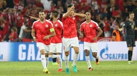 מככב ברומניה. הובאן במדי ב"ש