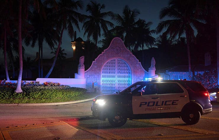 ניידת משטרה אחוזה מאר א לאגו פלורידה נשיא ארצות הברית לשעבר דונלנד טראמפ