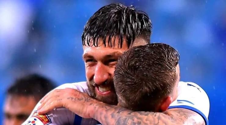 שחקני אוניברסיטטאה קראיובה חוגגים