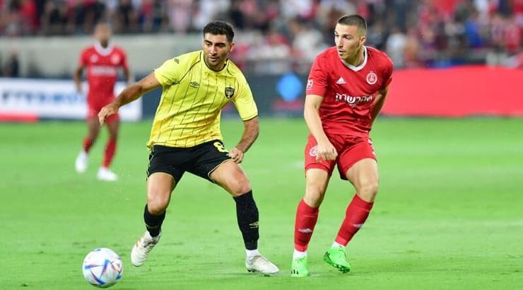 דן עזריה מול אושר דוידה (חגי מיכאלי) דן עזריה מול אושר דוידה