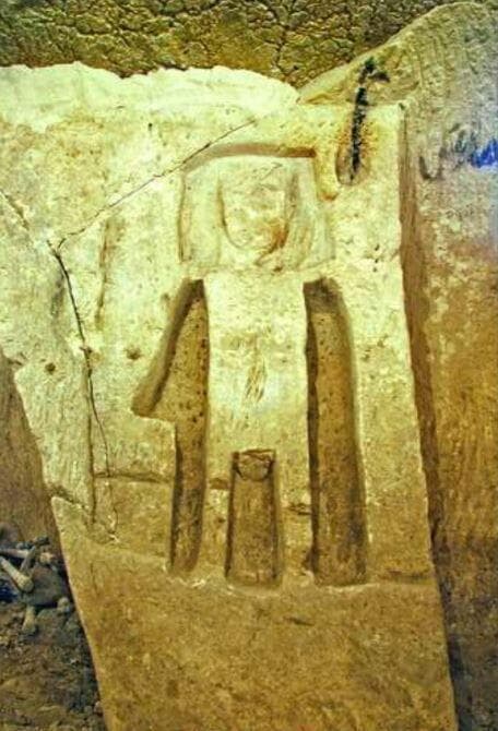עשרות מהאסטרגלים נמצאו ליד מזבח שהתגלה באתר מרשה