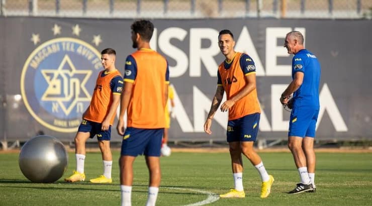 ערן זהבי באימון