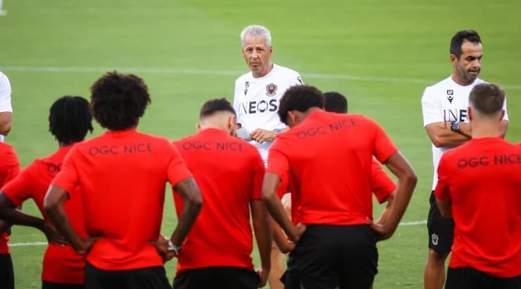 שחקני ניס באימון (איציק בלניצקי) שחקני ניס באימון