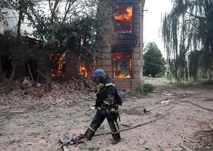 נזקי הפצצה רוסית ב סלוביאנסק דונייצק חבל דונבאס ב אוקראינה מלחה מול רוסיה 26 באוגוסט