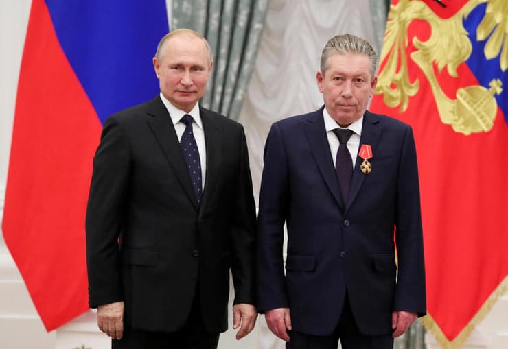 ראביל מגאנוב יו"ר תאגיד נפט רוסי בשם לוקאויל שמת במוות מסתורי ב מוסקבה יחד עם נשיא רוסיה ולדימיר פוטין בקרמלין 2019