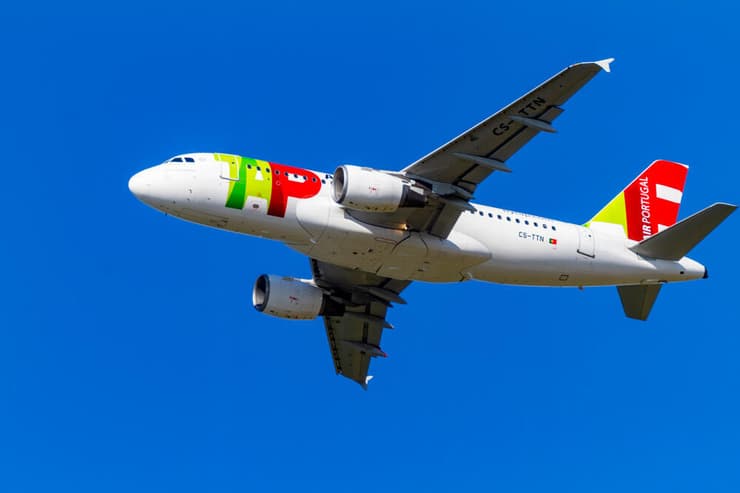 מטוס של חברת התעופה TAP. הביעה השתתפות בצער המשפחות (צילום: shutterstock) חברת התעופה TAP מ פורטוגל מטוס