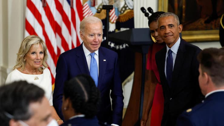 ברק ו מישל אובמה מבקרים בבית הלבן מתארחים אצל ג'ו ו ג'יל ביידן חשיפת דיוקנאות ארה"ב