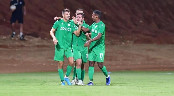 שחקני הפועל כפר סבא חוגגים