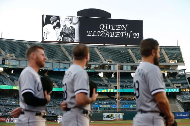 בריטניה מות המלכה אליזבת השנייה דקת דומייה במשחק בייסבול ב קליפורניה