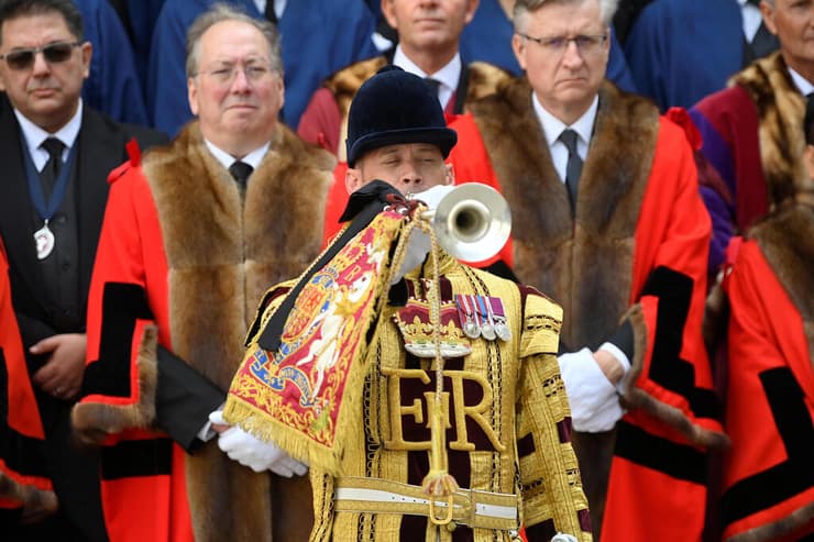 צ'רלס השלישי הוכרז כמלך בריטניה