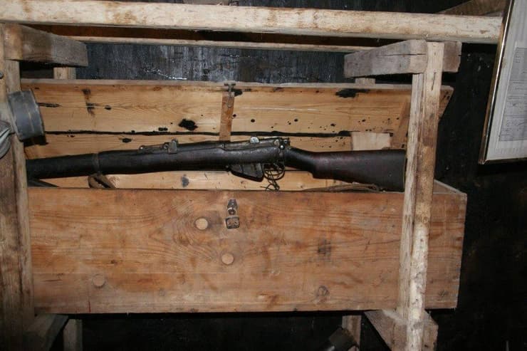 נשקים שנמצאו בסליק החשודים שנגנבו מתצוגת אתר מורשת