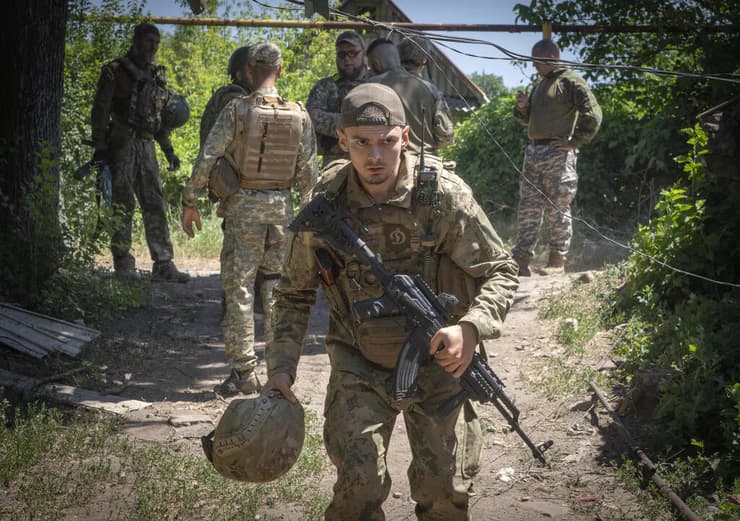 חיל אוקראיני במחוז דונייצק חבל דונבאס ארכיון יולי מלחמה אוקראינה רוסיה