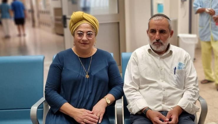 יהושפט ואיילה כהן הוריו של איתמר כהן שהותקף בדרום הר חברון