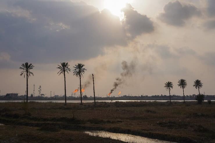 התלקחות באר נפט ליד העיר בצרה שבדרום עיראק