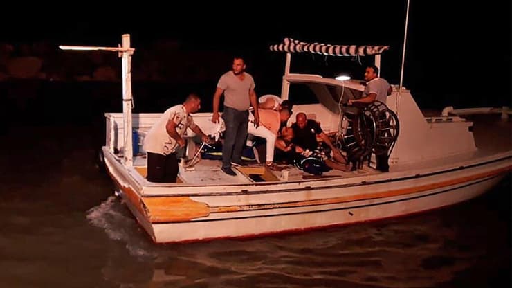 חיפושים אחר קורבנות וניצולים מספינת המהגרים