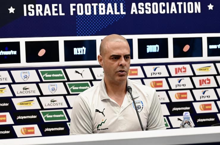 מאמן נבחרת ישראל הצעירה גיא לוזון