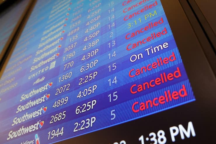 ארה"ב פלורידה הוריקן איאן סופה ביטולים ב נמל התעופה הבינלאומי של טמפה