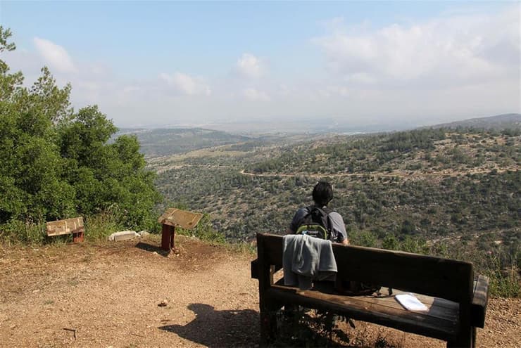 התצפית במשל"ט 21