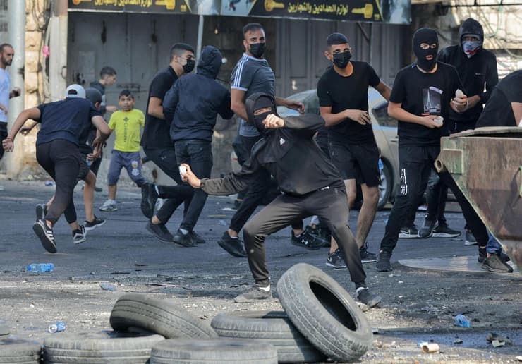 עימותים בין פלסטינים לכוחות הביטחון במחנה פליטים שועפט