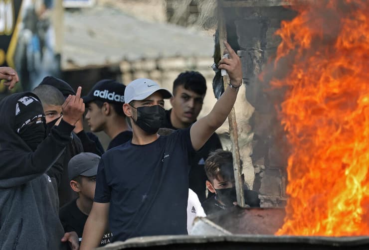 עימותים בין פלסטינים לכוחות הביטחון במחנה פליטים שועפט