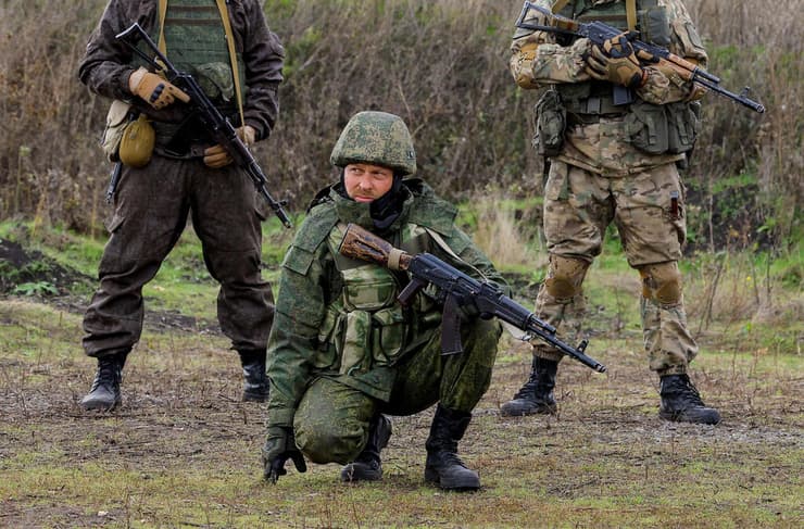 רוסיה חיילים רוסים ש גויסו ב מבצע הגיוס האחרון מתאמנים ב נשק באזור דונייצק