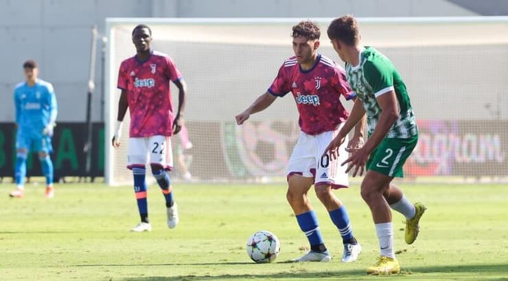 לואיס האסה מול עיליי פיינגולד (שחר גרוס) לואיס האסה מול עיליי פיינגולד